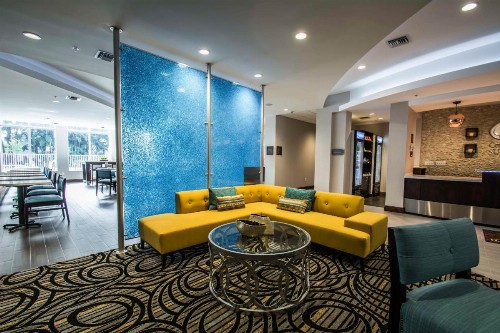 Comfort Suites Fort Lauderdale Airport South & Cruise Port - image 16