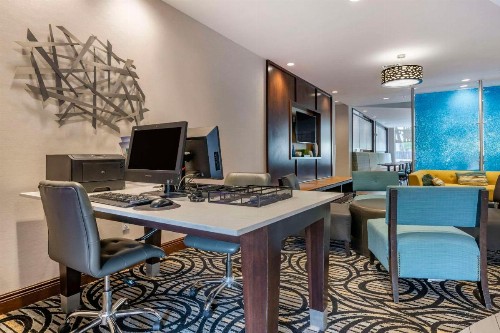Comfort Suites Fort Lauderdale Airport South & Cruise Port - image 2