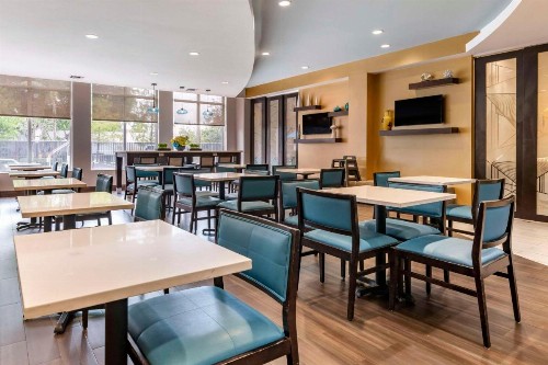 Comfort Suites Fort Lauderdale Airport South & Cruise Port - image 22