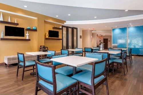 Comfort Suites Fort Lauderdale Airport South & Cruise Port - image 32
