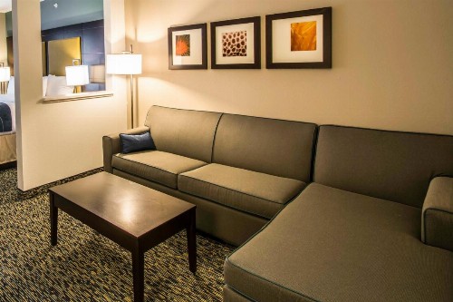Comfort Suites Fort Lauderdale Airport South & Cruise Port - image 34