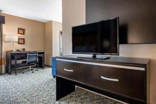 Comfort Suites Fort Lauderdale Airport South & Cruise Port - image 44