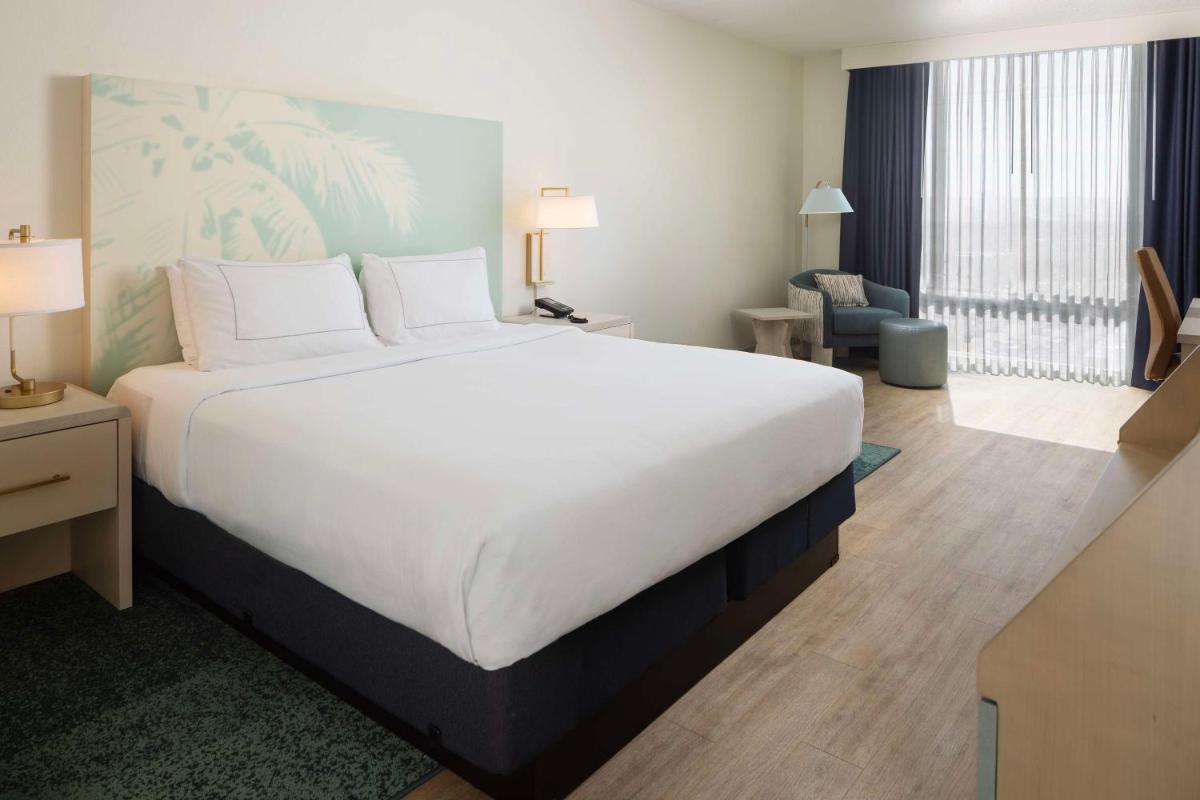 Hotel Dello Ft Lauderdale Airport Tapestry Collection by Hilton - image 2