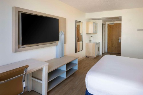 Hotel Dello Ft Lauderdale Airport Tapestry Collection by Hilton - image 23