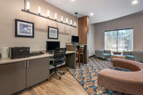 Comfort Suites Fort Lauderdale Airport & Cruise Port - image 24