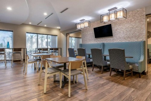 Comfort Suites Fort Lauderdale Airport & Cruise Port - image 39