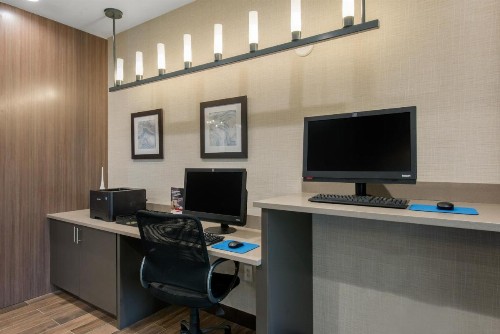 Comfort Suites Fort Lauderdale Airport & Cruise Port - image 46