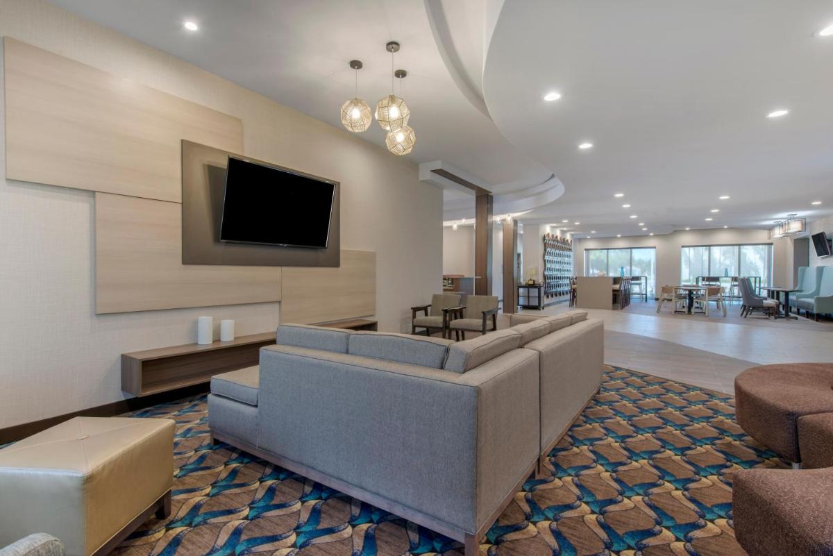 Comfort Suites Fort Lauderdale Airport & Cruise Port - image 7