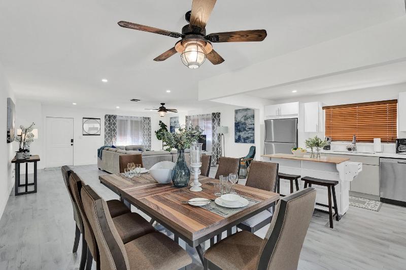 Private Pool Home with Lovely 4BR & 2 Bath - image 5