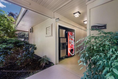 Best Western Danville Sycamore Inn - image 14