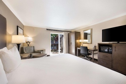 Best Western Danville Sycamore Inn - image 29