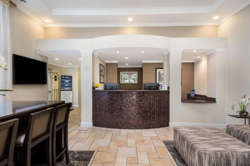 Best Western Danville Sycamore Inn - image 3