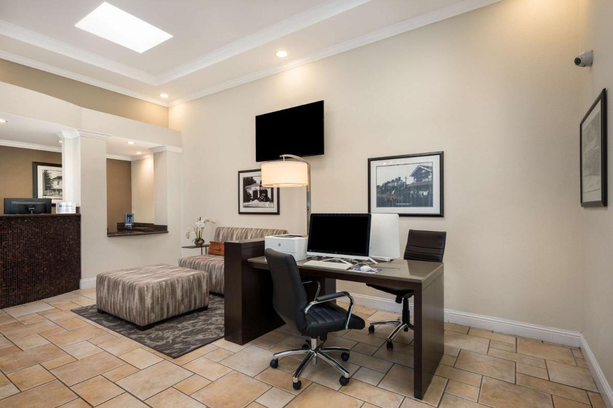 Best Western Danville Sycamore Inn - image 6