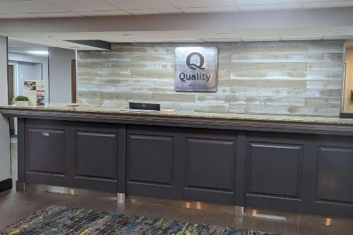 Quality Inn - image 12