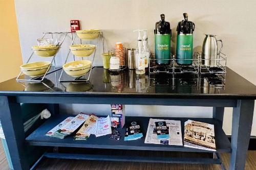 Quality Inn - image 26