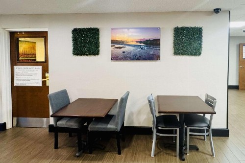 Quality Inn - image 47