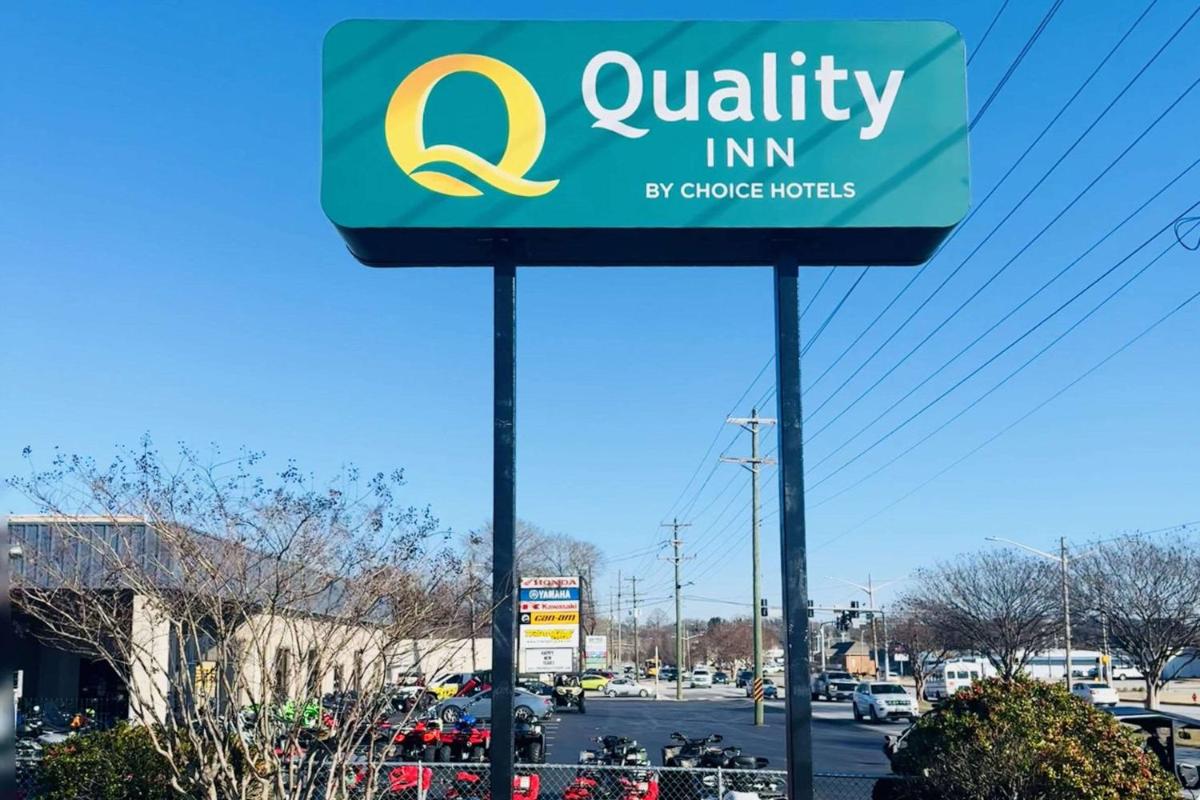 Quality Inn - image 6