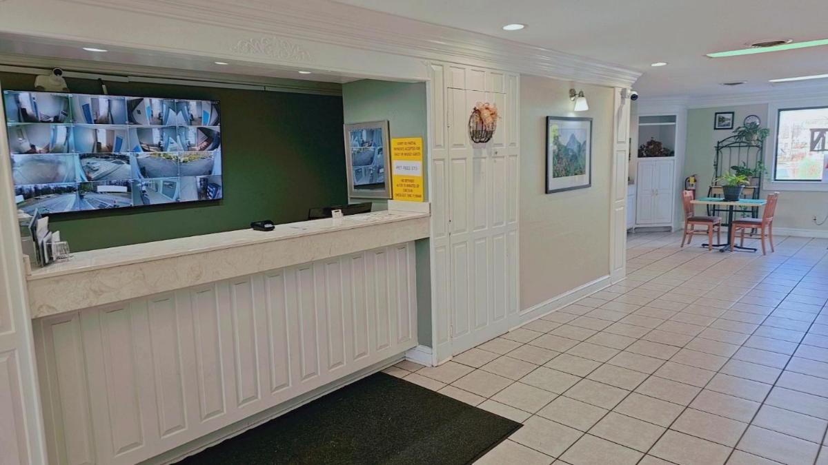 Astoria Hotel Danville North - image 4