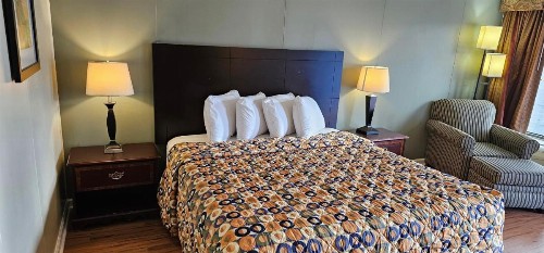 Astoria Hotel Danville West - image 13