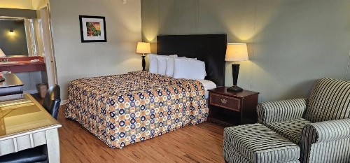 Astoria Hotel Danville West - image 2