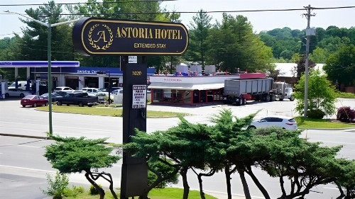 Astoria Hotel Danville West - image 23
