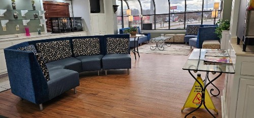 Astoria Hotel Danville West - image 3