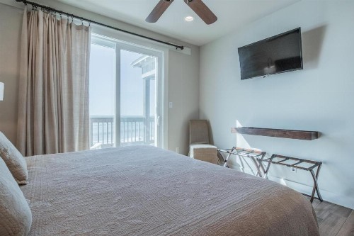 057 Summer Wave Dauphin Home Home - image 9