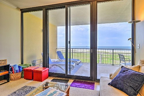 Beachfront Dauphin Island Condo with 2 Pools and Sauna - image 2