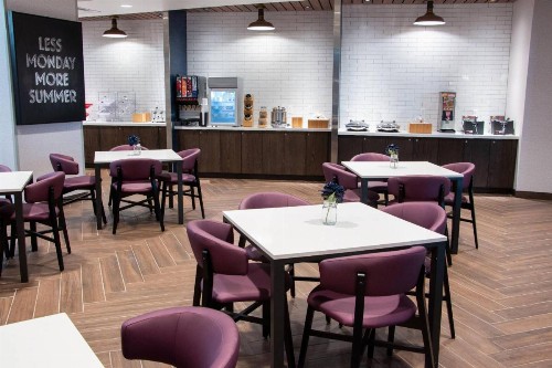Fairfield Inn & Suites by Marriott Davenport Quad Cities - image 12