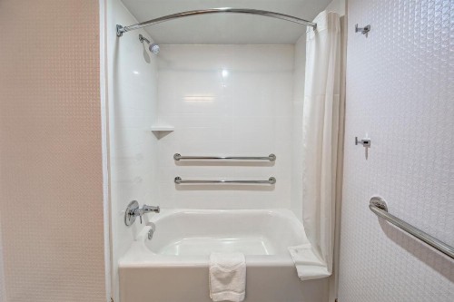 Hampton Inn Orlando-Maingate South - image 10