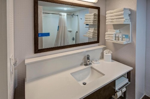 Hampton Inn Orlando-Maingate South - image 6