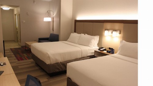 Holiday Inn Express Orlando - South Davenport an IHG Hotel - image 2