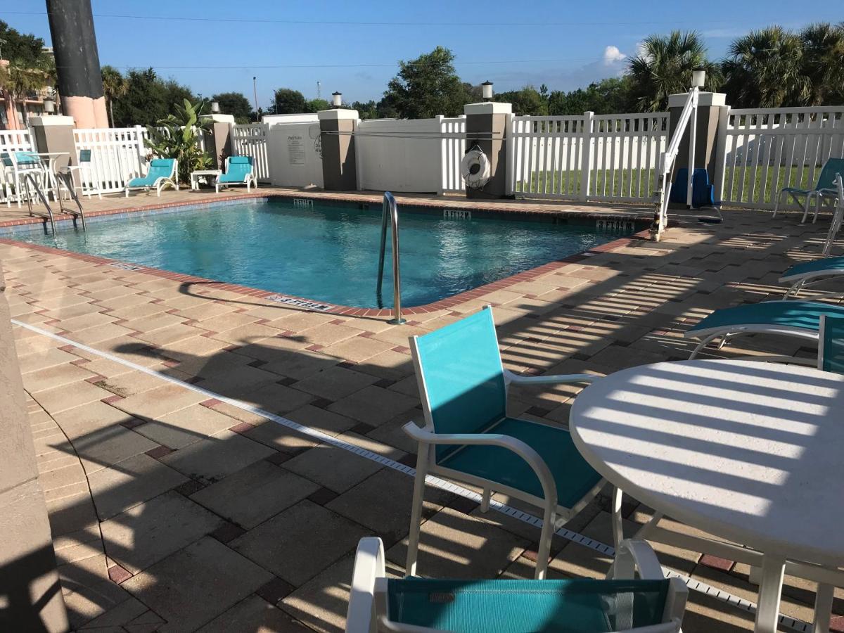 Holiday Inn Express Orlando - South Davenport an IHG Hotel - image 7