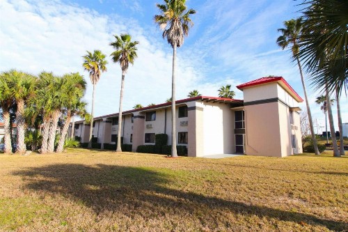 Ramada by Wyndham Davenport Orlando South - image 35