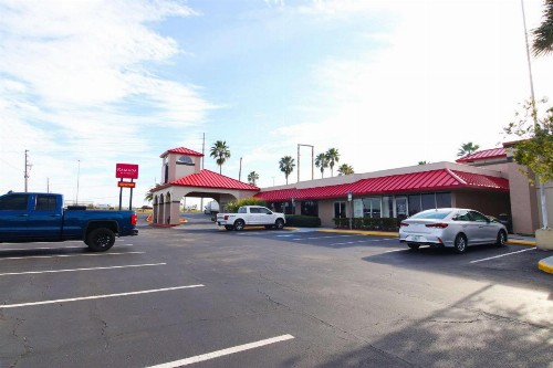 Ramada by Wyndham Davenport Orlando South - image 36