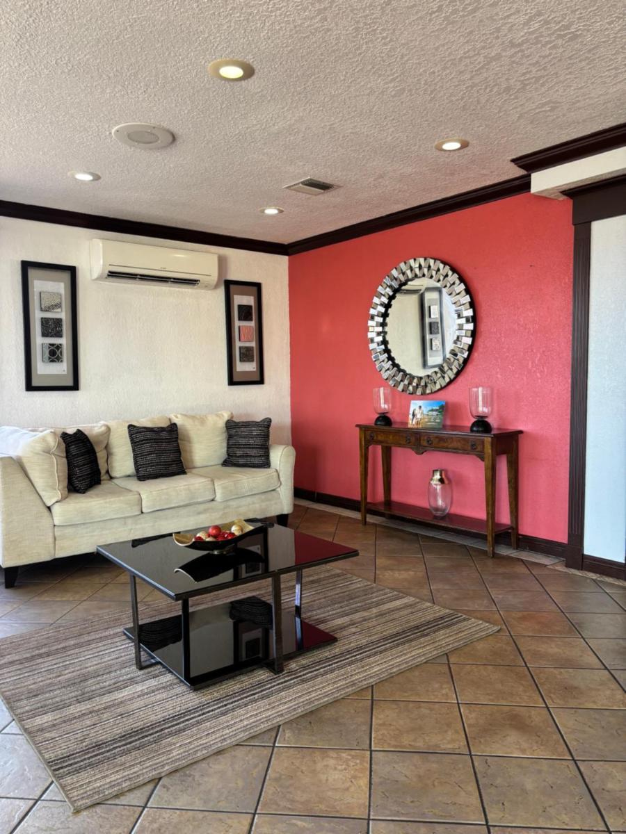 Ramada by Wyndham Davenport Orlando South - image 4