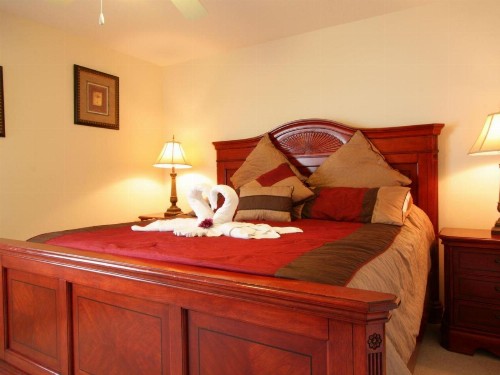 5 Bed 722 - image 8