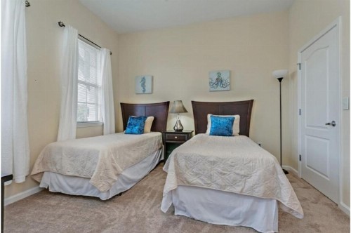 Two-Bedroom Apartment Davenport - image 16