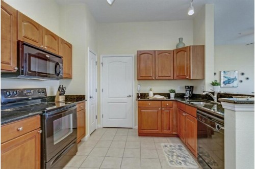 Two-Bedroom Apartment Davenport - image 18