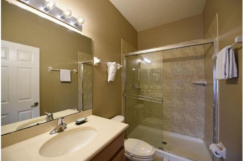 Two-Bedroom Apartment Davenport - image 22