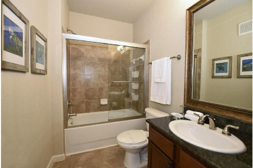 Two-Bedroom Apartment Davenport - image 25