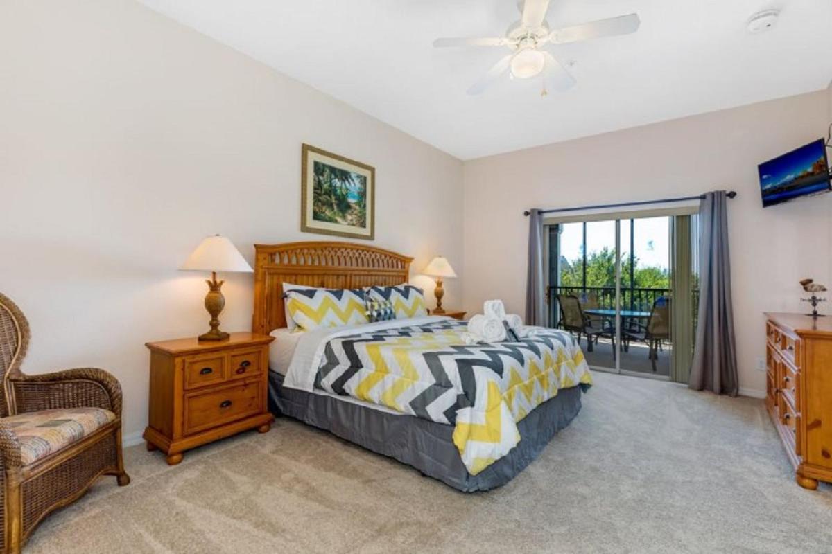 Three-Bedroom Townhome Davenport - image 3