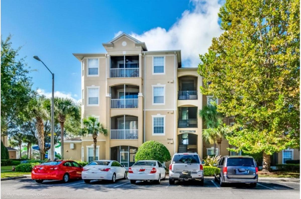 Three-Bedroom Townhome Davenport - image 4