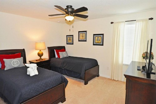 Four-Bedroom Townhome Davenport - image 10