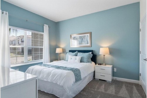 Four-Bedroom Townhome Davenport - image 7