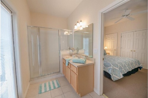 Three-Bedroom Pool Home Davenport - image 14