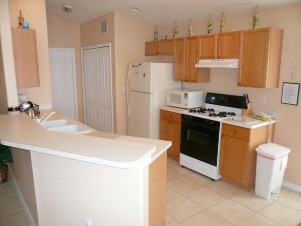 Five-Bedroom Pool Home Davenport - image 6