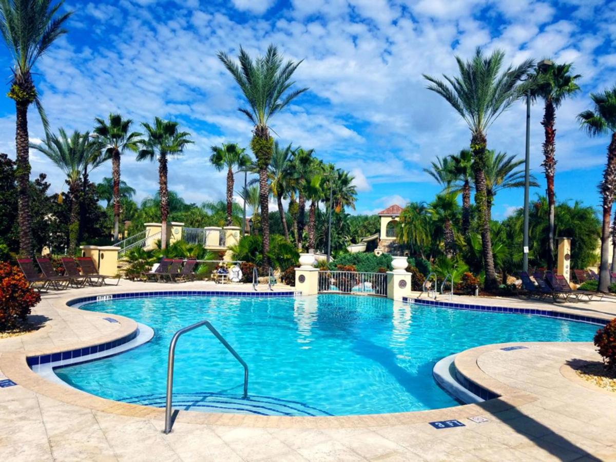 Regal Retreat - image 6
