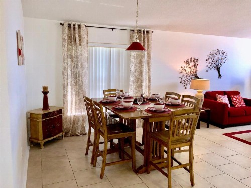 Fabulous 4 Bedrooms Villa 3 Bath with Private Pool 15 Min to Disney - image 4