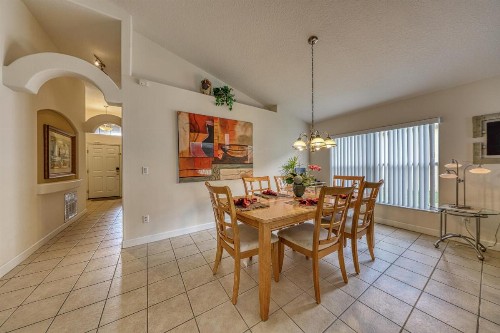 Sundrop Villa - image 11